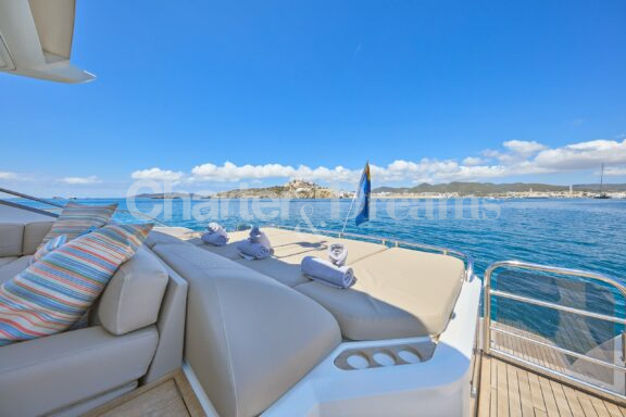 Ruby Tuesday gallery image