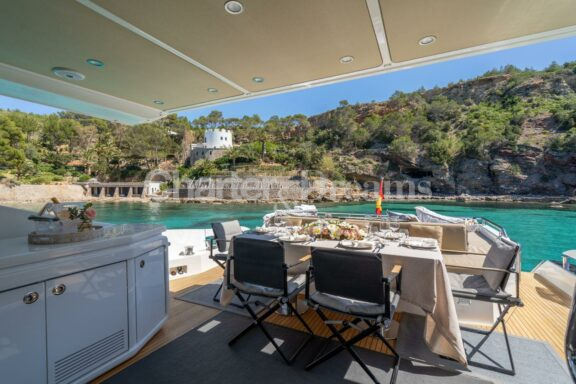 Gran Abe II gallery image