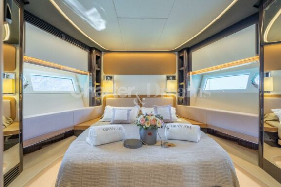 Gran Abe II gallery image