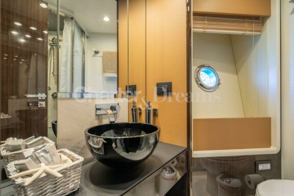 Gran Abe II gallery image