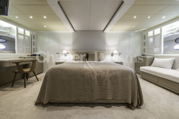 TRINITI gallery image