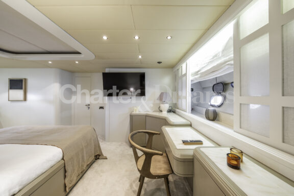 TRINITI gallery image