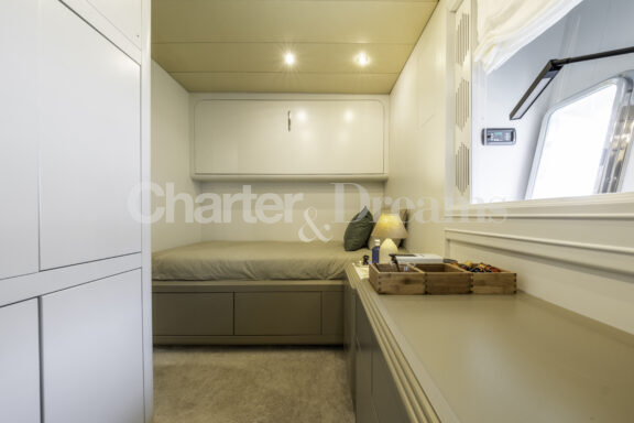 TRINITI gallery image